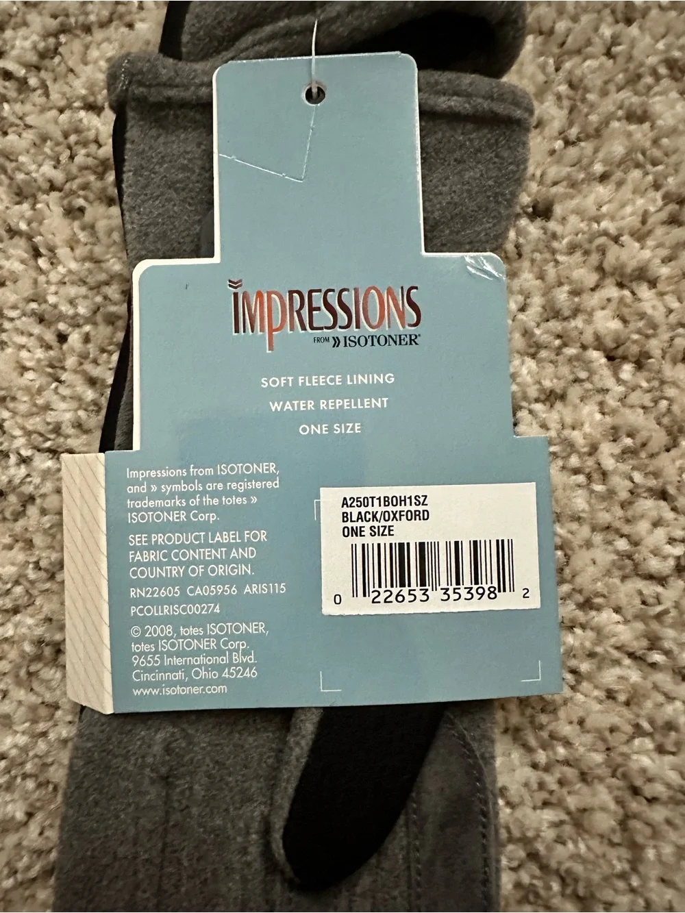 NWT Women’s Impressions from Isotoner Gloves - Picture 3 of 4